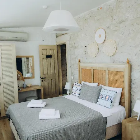 1881 Halil Efendi Bed & Breakfast Alacati