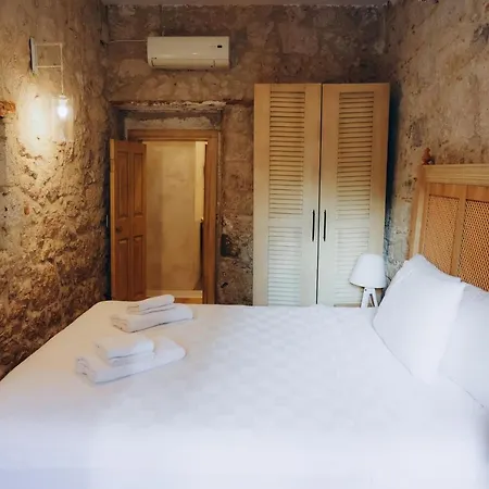 Oda ve Kahvaltı 1881 Halil Efendi 3*