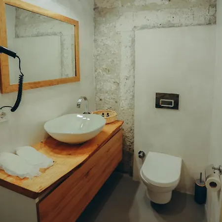 1881 Halil Efendi Oda ve Kahvaltı 3*